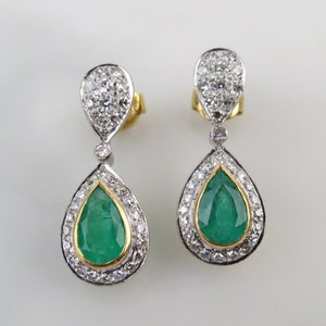 Luminescent 2 carats green natural Emerald 1 carat total diamonds 14k white & yellow gold dangle vintage Austrian earrings