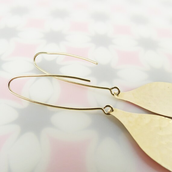 Dimpled leaf textured 14k yellow gold long earrin… - image 7