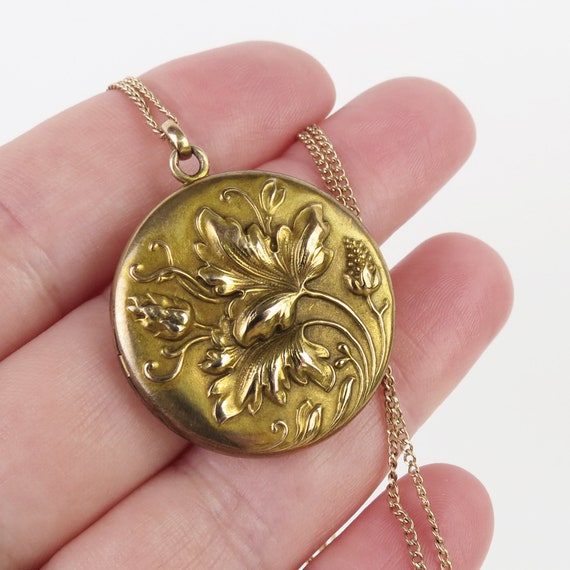 Antique round leaf floral berry gold filled locke… - image 10