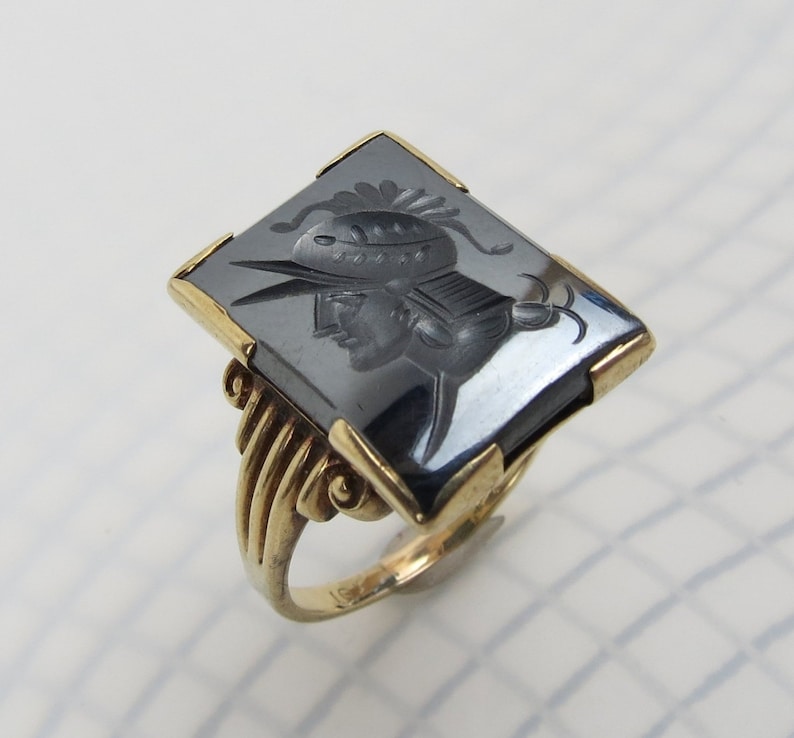 Estate Roman solider hematite intaglio 10k gold ring size 6 12