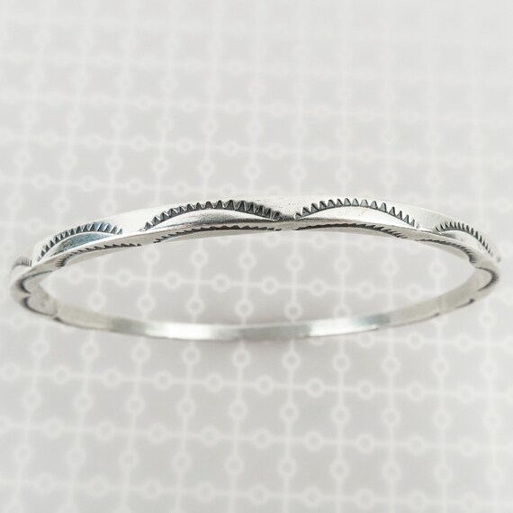 Portefeuille Adrienne Vittadini Studio Noir Bracelet Port de Portefeuille Adrienne Vittadini Studio Noir Bracelet Port de