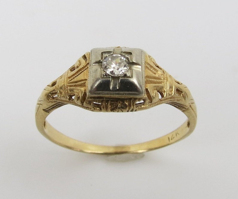 Vintage Retro petite 1930s yellow /& white gold .08 carat diamond ring