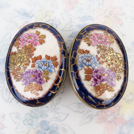 Antique Japanese Satsuma ware gold cobalt blue pin