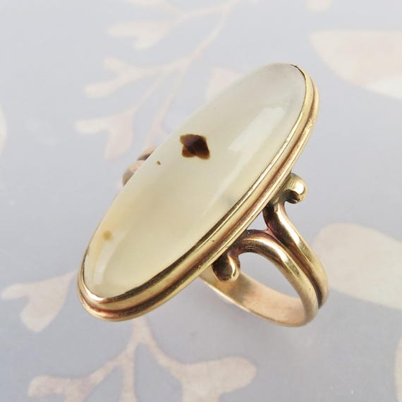 Like a solo bird in flight natural agate 10k yellow gold vintage ring size 6 View 6