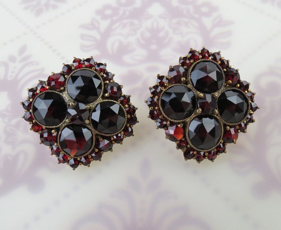 Vintage Rhodolite Garnet Earrings: 14k Yellow Gol… - image 1