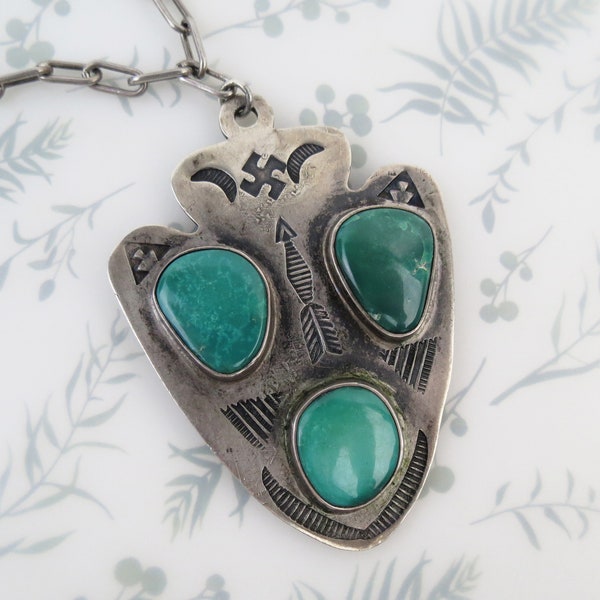 Pre 1940s Fred Harvey Navajo old green turquoise sterling silver whirling logs arrowhead pendant long chain necklace