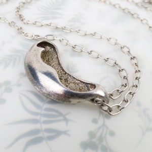 Vintage signed Devlin sterling silver amorphic modernist pendant and long chain necklace image 6