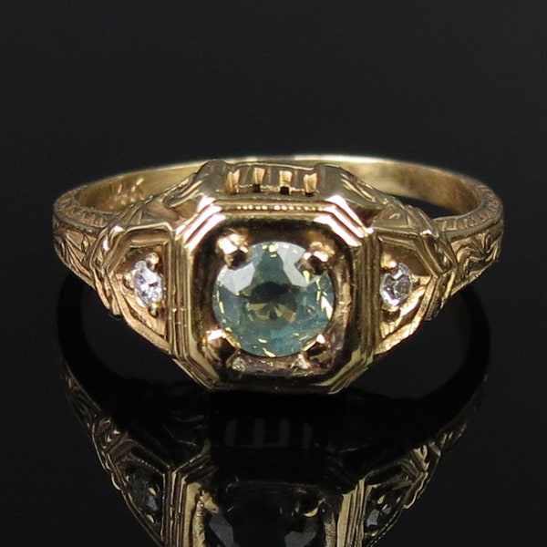 Wonderful vintage 1930s 14k yellow gold natural .35 carat change color alexandrite diamond accent ring size 5