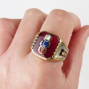 Vintage Odd Fellows 10k yellow gold ring w/ red synthetic ruby, skull and heart in hand symbols size 11.5
