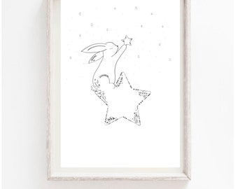 Puede incluir: Un dibujo en blanco y negro de un conejo sentado en una estrella. El conejo está estirando la pata para tocar una estrella que está por encima de él. El fondo está lleno de pequeñas estrellas.