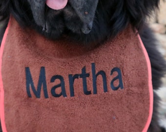Dog slobber bib, 100% personalized with your dog's name, bib colour and wording colour - super comfortable - bespoke custom made