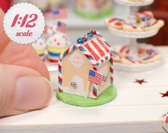 1:12 Miniature Gingerbread House - Independence Day, One Inch Scale Gingerbread House Decoration for Dollhouse, Mini 4th of July Candy House