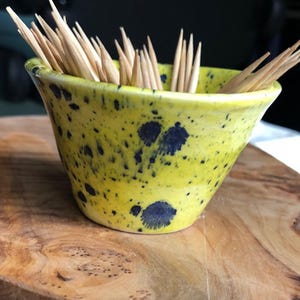 Pretty Little Ceramic Pot - Handmade at Doradoo Studio in Derbyshire