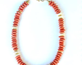Collar de cuentas de vidrio africano naranja: joyería bohemia de verano