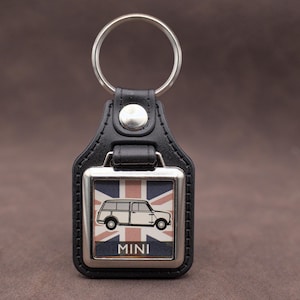 Classic Mini Countryman Keyring - Leatherette & Chrome Classic British Car Keyfob