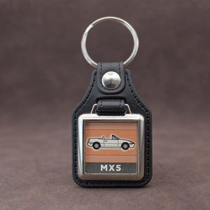 Mazda MX5 Keyring - Leatherette & Chrome Classic JDM Miata / Eunos Roadster Keyfob