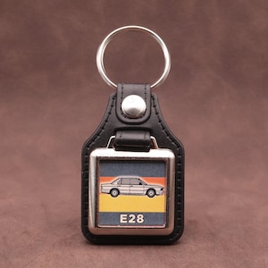 BMW E28 5 Series Keyring - Leatherette & Chrome Classic Sports Sedan Keyfob