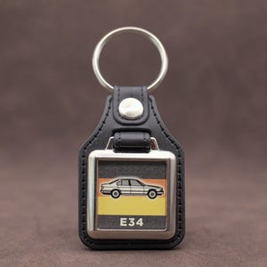 BMW E34 5 Series Keyring - Leatherette & Chrome Classic BMW Sports Sedan Keyfob