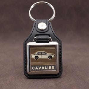 Porte-clés pour Opel Cavalier Mk1 - Porte-clés de voiture britannique classique en similicuir et chrome