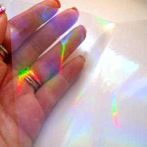 Samoprzylepna holograficzna naklejka winylowa – gładki wzór tęczy