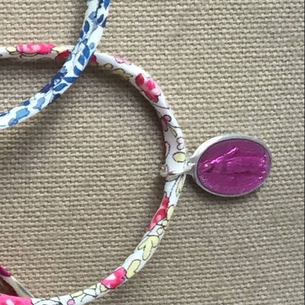 Bracelet médaille miraculeuse FUSHIA sur cordon Liberty