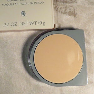Mary Kay Dual Coverage Powder face Foundation Ivory 100 Use wet or dry 5 Sold Full size Sale InonasCosmetics