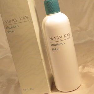 Mary Kay Finishing Spray hair spray 7-5/8&quot; tall All hair Non-aerosol Conditions 7.9 oz. Long-lasting hold Isn&#39;t sticky or stiff 2 Sold