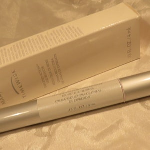 Mary Kay Timewise Targeted Action Line Reducer  .13 fl. oz. pen Full size 5-1/4&quot; long Dry to oily skin Instantly Smooth skin & Softens Lines