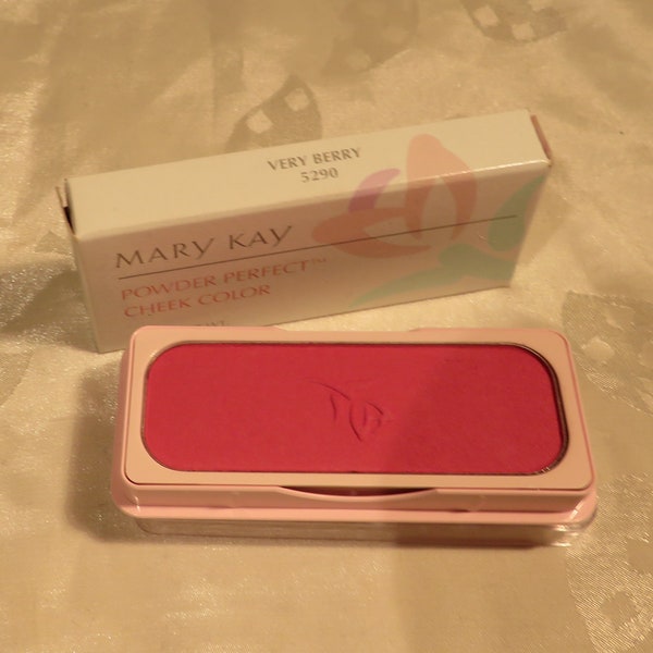 Mary Kay Cheek Color blush Very Berry a beautiful Matte Shade .22 oz. Full size All skin types Sale Shop Store InonasCosmetics