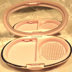 Mary Kay Day Radiance Cream Foundation Compact Space for sponge 4-11/16" & 3-1/16" wide Includes mirror Cosmetic sponge 5 Sold Unused w/box