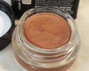 Beautiful shimmer Cream Eye Shadow 20-Socialite shade Full size.14 oz Crease - Fade Resistant - Waterproof -Up to 24-Hr Wear! Color Tatoo