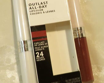 Lot of 2 Lip Color Set: Brazen Raisin-542 Dk. brown-Plum-Dusty Purple tones +Moisturizing Top coat Lip Balm apply on top Lipstick 24-Hr Wear