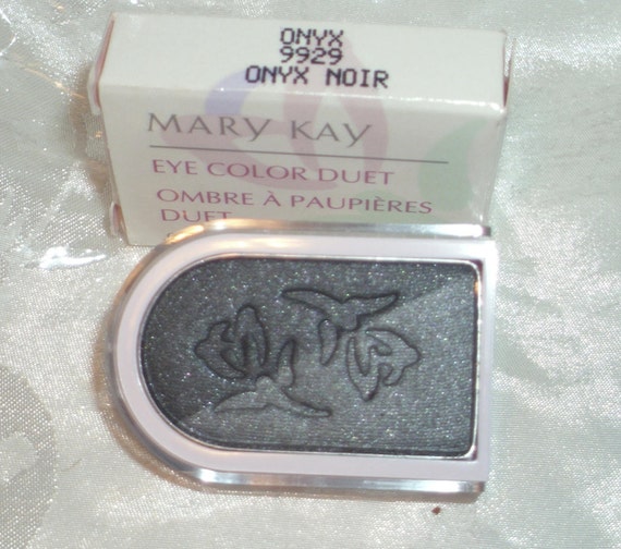 Mary Kay vintage Eye Shadow Onyx Duet accent shades in one full size  Powder Perfect color Light and dark gray grey shades 9929