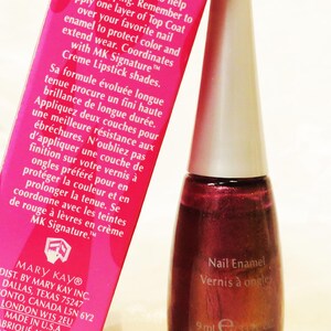 beautiful Iridescent shimmer Nail Enamel polish "Plum Fun" Mary Kay Full size .33 fl. oz. of color Long-wear High gloss finish Hard to find bild 3