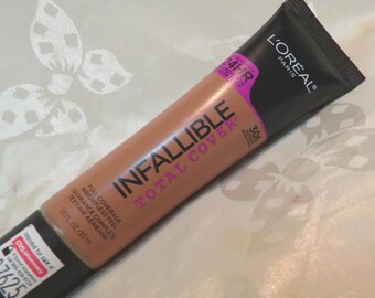 Buff Beige Total Cover Full-Coverage face 24-hour Foundation Full size 1.0 fl oz Sealed for hygienic purposes Lightweight Seamless coverage