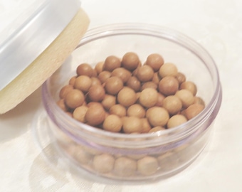 Mary Kay Highlighters Bronzing Beads Full size .6 oz. 2-5/8" round Get a sun-kissed look Appears that some are missing InonasCosmetics Sale