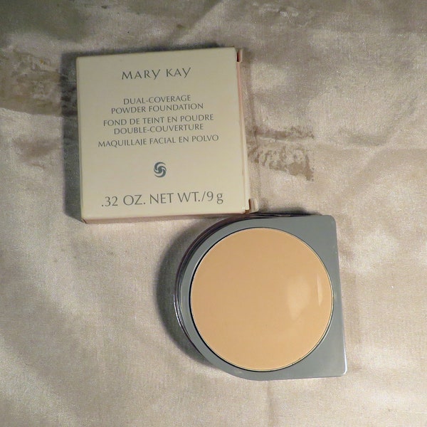 Mary Kay Dual Coverage Powder face Foundation Ivory 100 Use wet or dry Full size Shop store sale InonasCosmetics