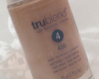 makeup Mineral Blendable face Foundation Soft Honey beige-455 shade Full size 1 fl. oz. Pump cap Covergirl Trublend brand InonasCosmetics