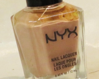 Beautiful neutral light pink-beige Nail Lacquer polish Full size 0.40 oz. NYX brand matte effect