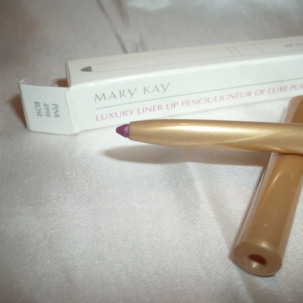 Mary Kay Luxury Liner Lip liner Pencil Twist-up PINK 5 inches Waterproof formula resists lipstick/gloss feathering/bleeding InonasCosmetics