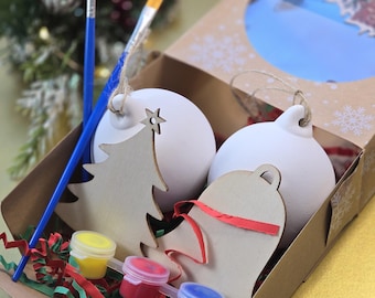 DIY Christmas Bauble Painting Kit: Holiday Ornament Craft Set