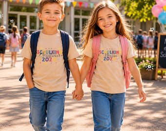 Personalisiertes Einschulung T-Shirt 2026 - Schulkind Shirt mit Namen - 1. Schultag Outfit - Geschenk zur Einschulung