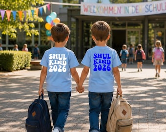 Schulkind 2026 T-Shirt | Personalisiert mit Namen | Streetwear Shirt mit Wavy Lettering | Einschulung 2026 | Erster Schultag Geschenk