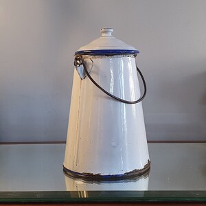 Vintage enamelled sheet metal pot. Made in France 1950.