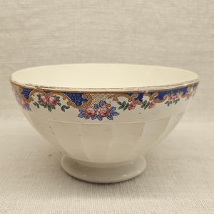 French coffee-with-milk bowl in Digoin Sarreguemines earthenware. 1930s. Vintage country chic bowl.