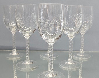 Set of 6 Arques crystal wine glasses, spike pattern. Made in France. 1980.