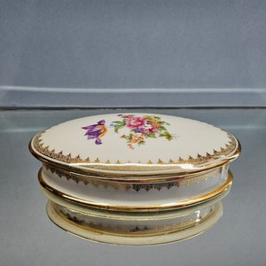 Bonbonnière en porcelaine de Limoges. 1950. Made in France.