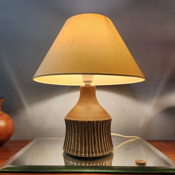 Lampe de table Scandinave en grès  . Made in Danemark 1950s.