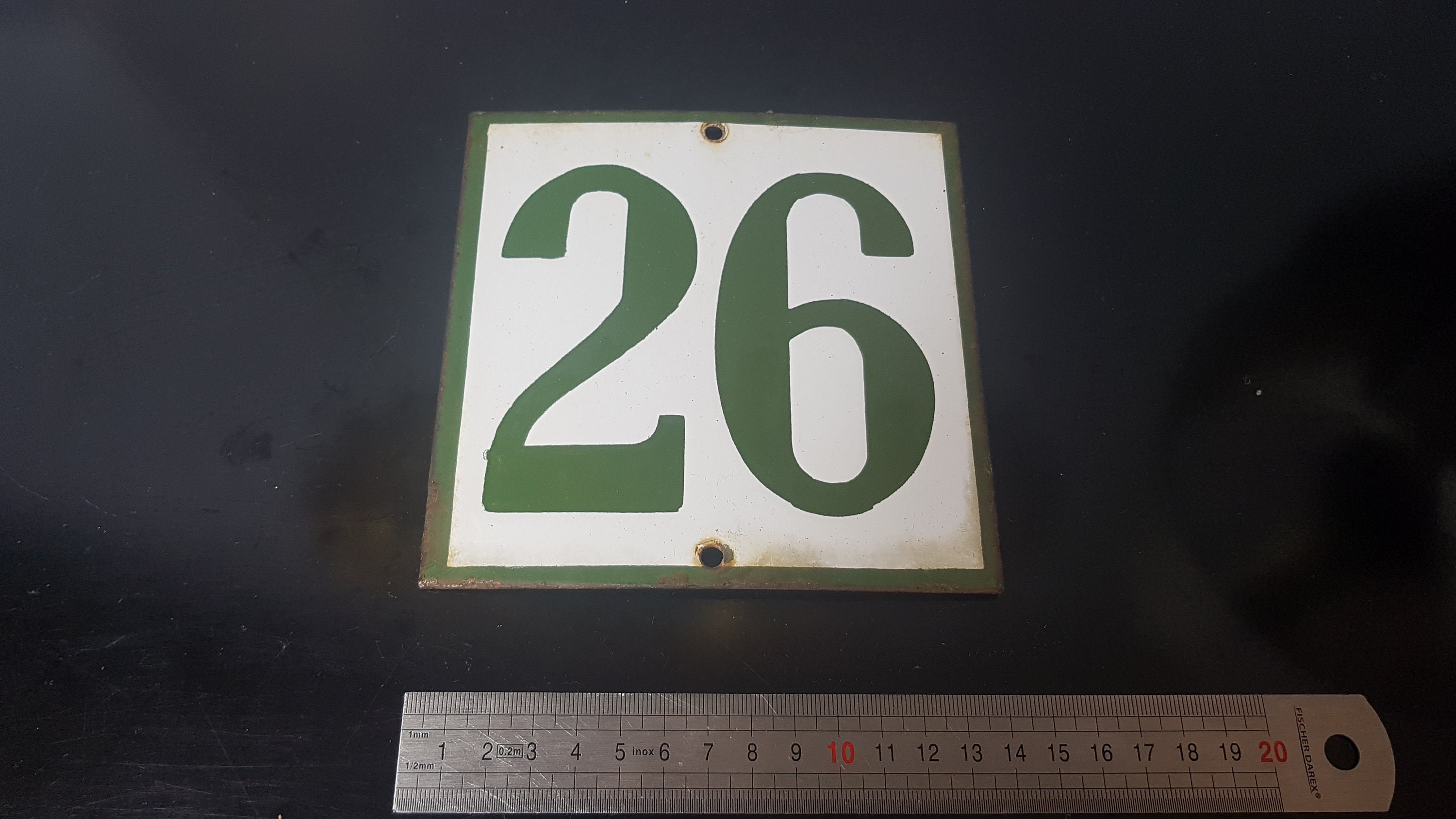 Plaque Carrée Numéro de Rue Émaillée Art Déco Verte et Blanche. 1930. Plaque Française.