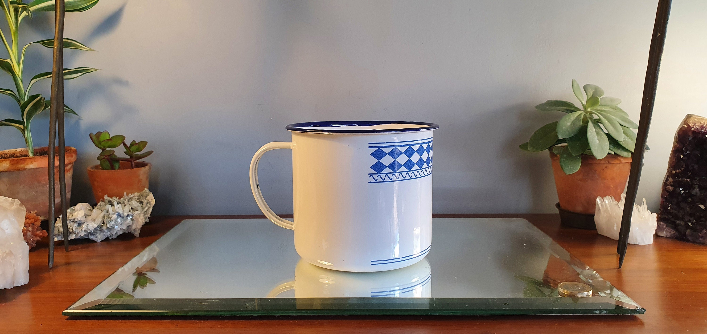 Mug ou Bol Vintage en Tôle Émaillée. Made in France 1950.